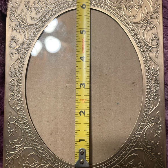 Vintage Craft Inc Embossed Metal Freestanding or Hanging Picture Frame - Picture 12 of 15